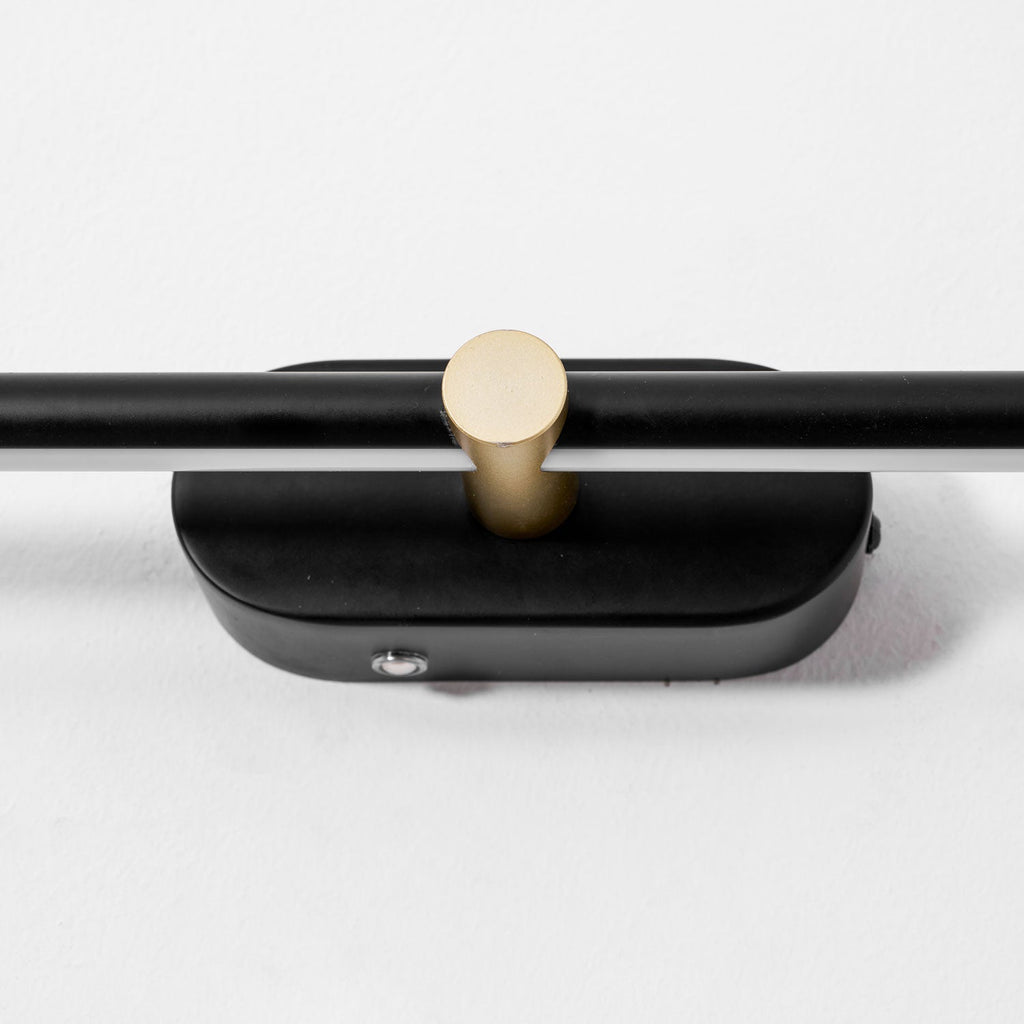 Minimalist Linear Rechargeable Vanity Wall Lamp